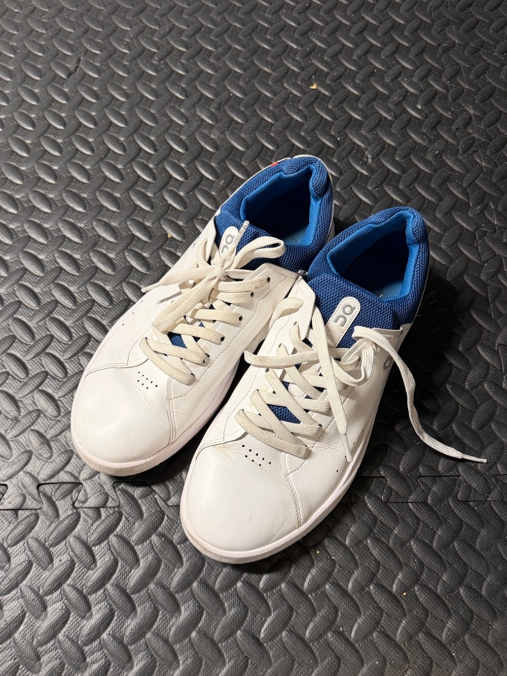 On Running White and Blue Men's Low-Top Sneakers